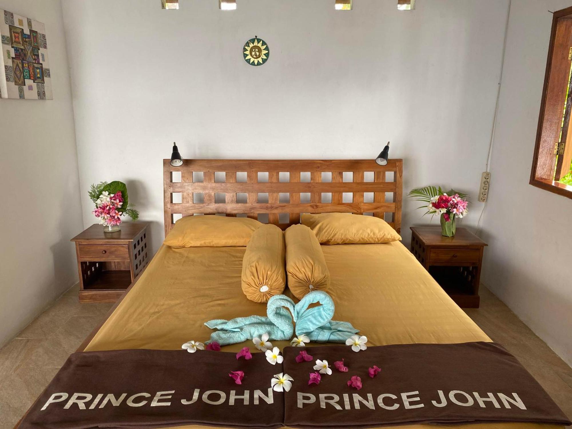 Prince John Dive Resort Donggala Екстер'єр фото